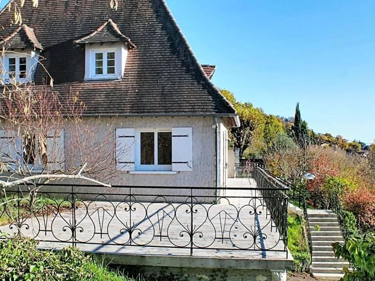 Maison de ville type 7, surface 245 m², garage privatif, sur un terrain 1012 m² — photo 1