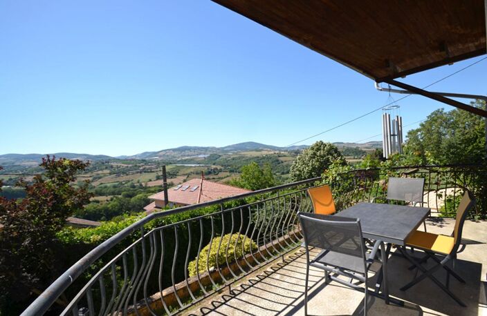 Maison de plus de 290 m2 avec plus de 6 000 m2  de terrain — photo 2
