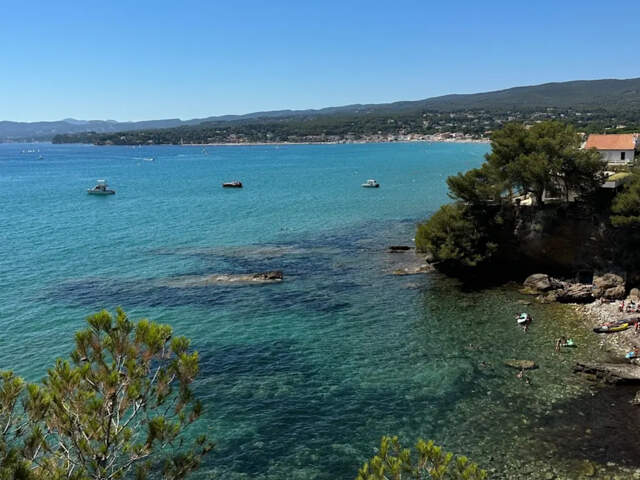 A saint cyr sur mer beau studio proche mer et plage avec ter — photo du bien