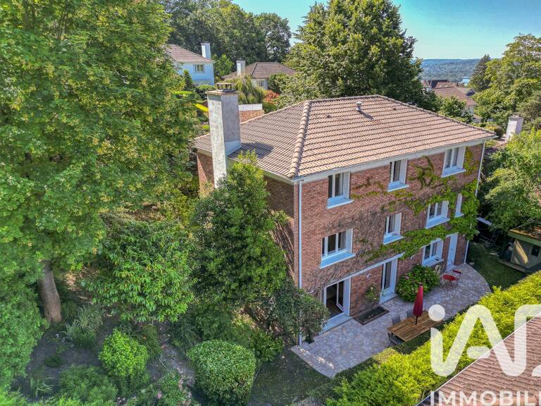 Vente Maison/villa 8 pièces — photo 1