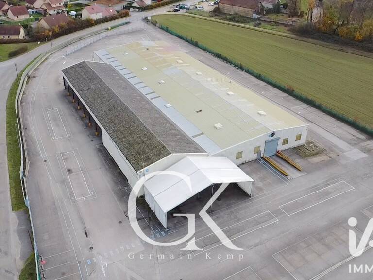 Vente Boutique/Local commercial 3 329 m&sup2; — photo 1
