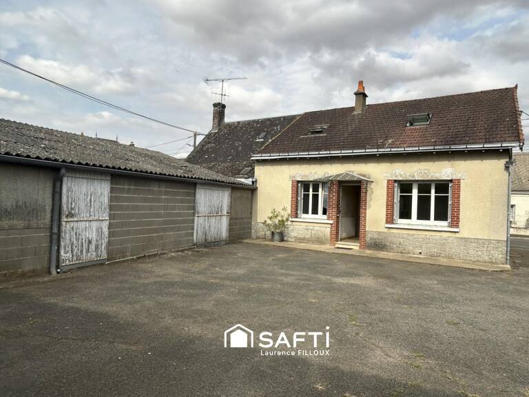 Maison avec 500 m² de dépendances sur un terrain clos — photo 1