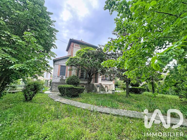 Vente Maison/villa 8 pièces — photo 1