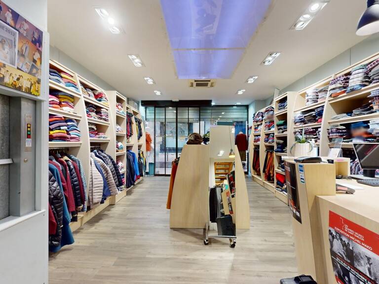 À Vendre : Fonds de commerce  Vêtements professionnels  Libourne — photo 1