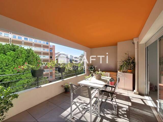 Perier Prado  -13008-Type 3 traversant  de 65m2 - Calme-Terrasse. — photo du bien