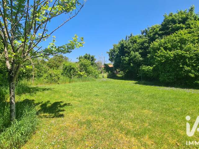 Vente Terrain à bâtir 1 303 m&sup2; — photo du bien