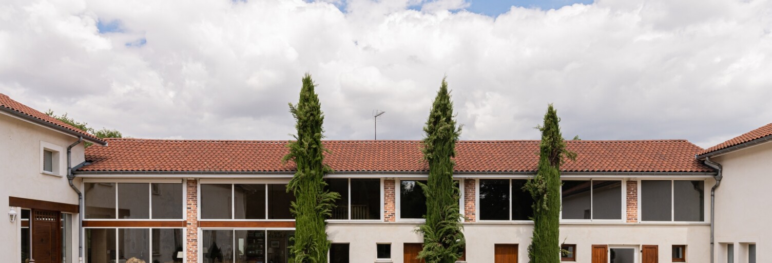 Maison 11 Pièces 389 m² à vendre à Cleppé (42110)