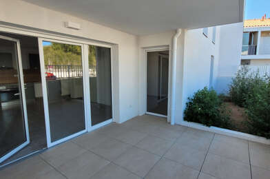 Appartement 3 pièces 907 €