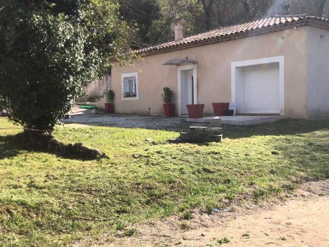 Maison de 100m2 à louer sur Mimet — photo du bien