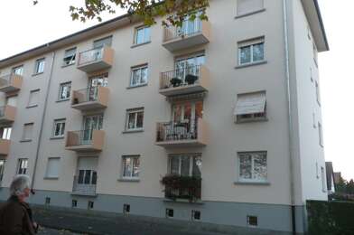 Appartement 3 pièces 810 €