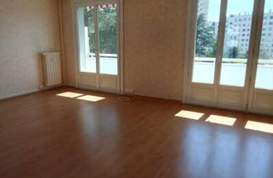 Appartement de 67m2 à louer sur Saint-Étienne — photo du bien