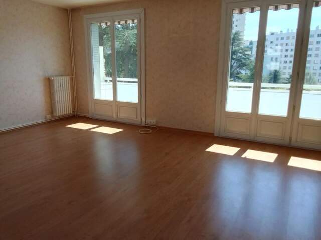 Appartement de 67m2 à louer sur Saint-Étienne — photo du bien