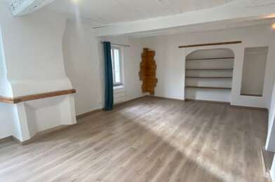 Appartement 3 pièces 745 €