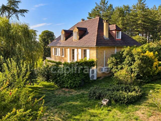 Maison familiale 148 m² – 5 chambres, grand sous-sol et terrain de 2 566 m² – Saint-Martial-de-Nabirat — photo du bien