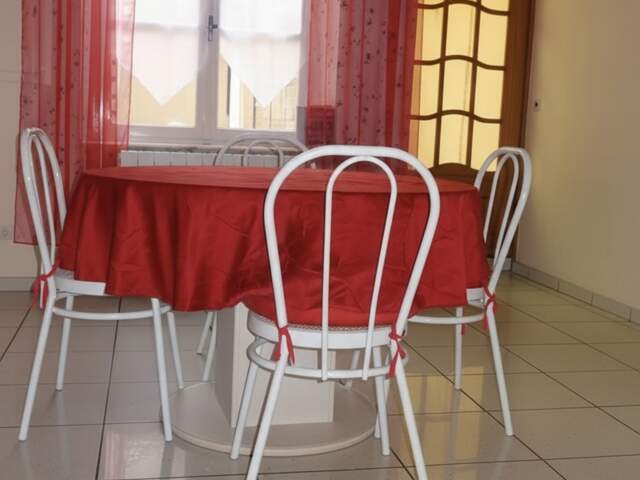 Dpt Vosges (88),  MIRECOURT MAISON de ville P6 avec TERRASSE couverte, cave — photo du bien