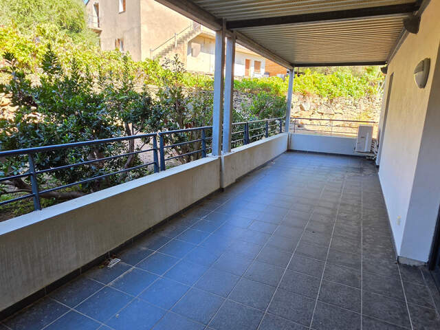 Appartement à vendre 3 pièces de 66,60m² , proche hôpital - BASTIA (20) — photo du bien