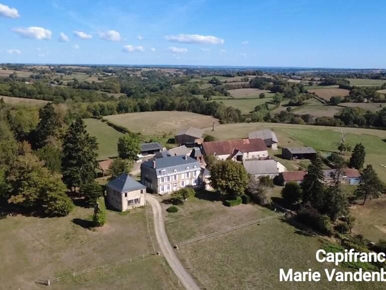 Château du XVIᵉ siècle à Aigurande - 600 m² habitables - 9 ha de prairies et bois – Pays de George Sand Indre (36) 599 000 € — photo 1