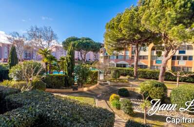 LE CAP D’AGDE – APPARTEMENT MEUBLÉ AVEC VRAIE CABINE FERMÉE À FENÊTRE | GRANDE LOGGIA FERMÉE MODULABLE 10 M² | VUE JARDIN & PISCINE | PARKING PRIVÉ SÉCURISÉ & LOCAL VÉLOS | PLAGE ET PORT À PIED — photo du bien