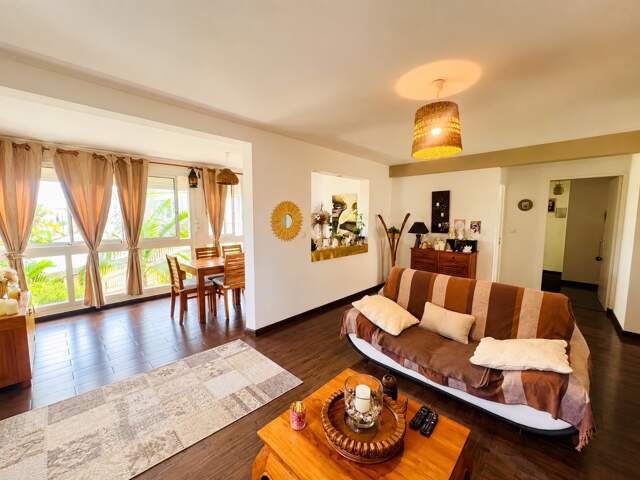 Appartement à vendre 4 pièces SAINT GILLES LES HAUTS (974) — photo du bien