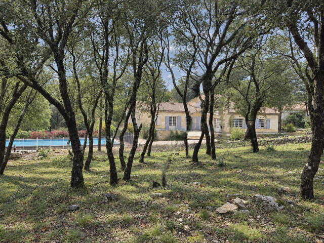 Propriété de caractère sur plus de 4 hectares dans un environnement naturel exceptionnel — photo du bien
