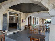 Fonds de commerce café-restaurant à vendre VALENCE SUR BAISE (32) — photo 3