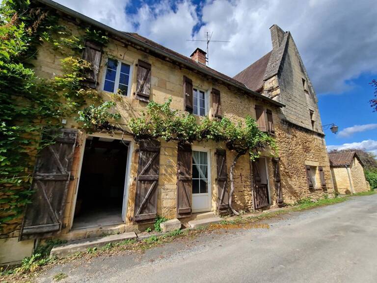 24290 Sergeac : deux maisons et terrain en pierre du pays — photo 1