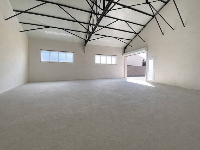 Local industriel  100 m² — photo 1