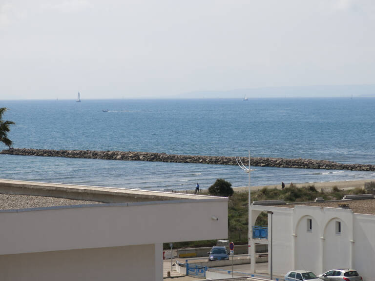 Studio Vue Mer BOUCANET — photo 1
