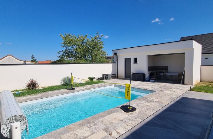 Villa — photo 3