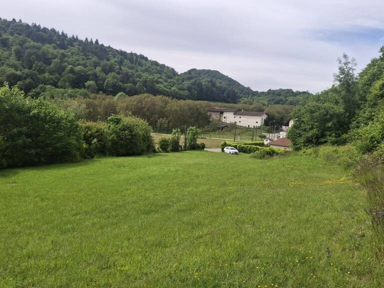Secteur Voiron Magnifique terrain — photo 1