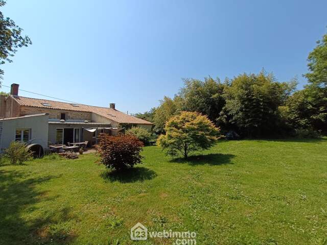 Grange - 219m² - Aubigny-Les Clouzeaux — photo du bien