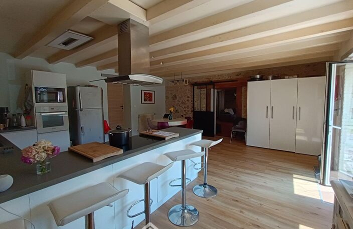 Grange - 219m² - Aubigny-Les Clouzeaux — photo 3