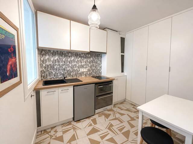 APPARTEMENT F1 75018 — photo du bien