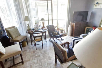 Appartement 3 pièces 235400 €