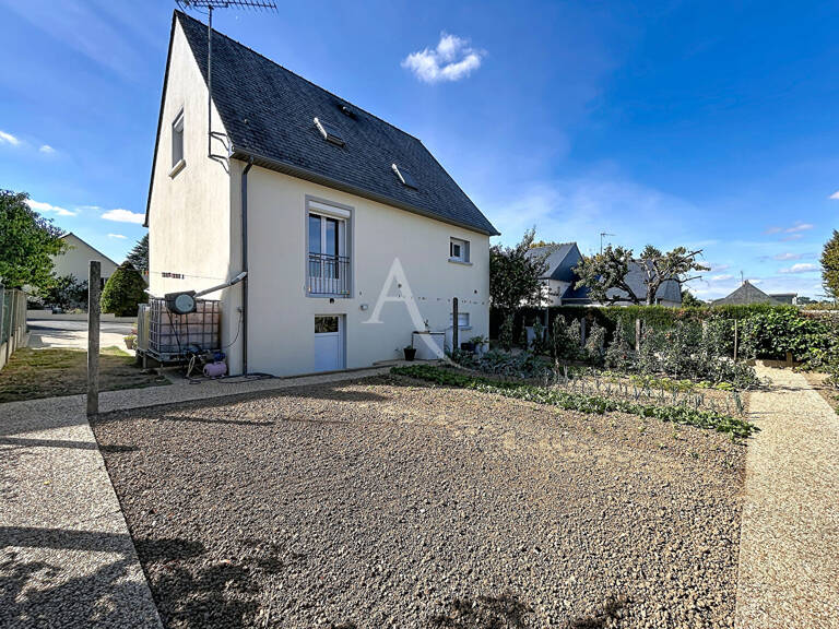 Maison Chateau Gontier Sur Mayenne, 3 chambres, garage, jardin — photo 1