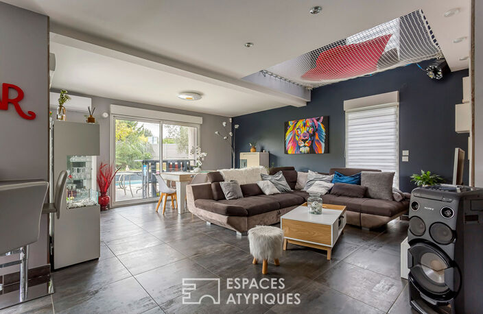 Maison contemporaine avec jardin et piscine — photo 2