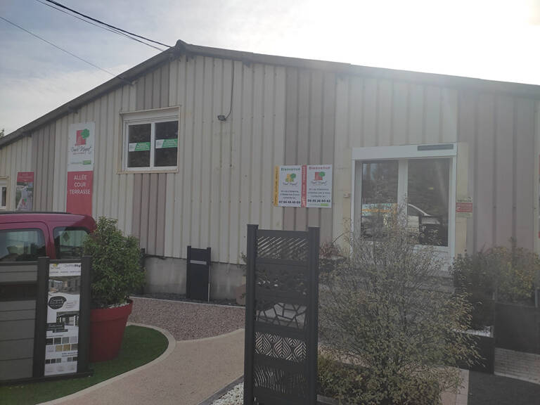 POURRAIN - BATIMENT D'ACTIVITE ET COMMERCIAL - 590 M² SUR  2560M² DE TERRAIN — photo 1