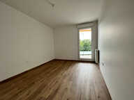 APPARTEMENT T3 - 2 GRANDE RUE TINQUEUX - LUMINEUX-ASCENSEUR — photo 3