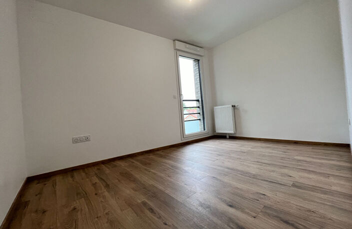 APPARTEMENT T3 - 2 GRANDE RUE TINQUEUX - LUMINEUX-ASCENSEUR — photo 4