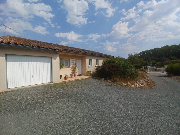Maison T4 de plain pied avec terrain — photo 1