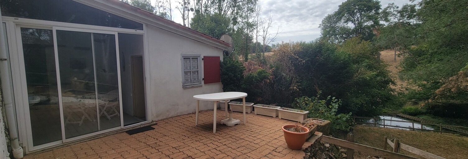 Maison 3 Pièces 1 m² à vendre à Bazoges-en-Pareds (85390)