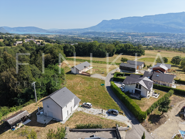 Terrain 3 063 m², 1 525 m² constructibles, proche Chambéry — photo 1