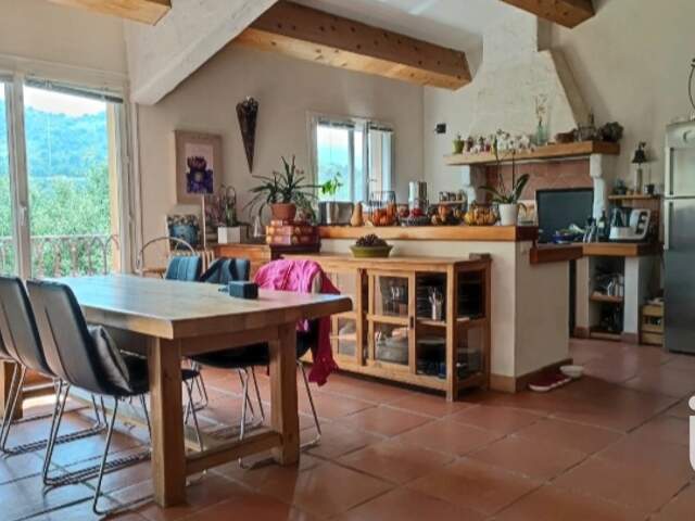 Vente Maison traditionnelle 9 pièces — photo du bien