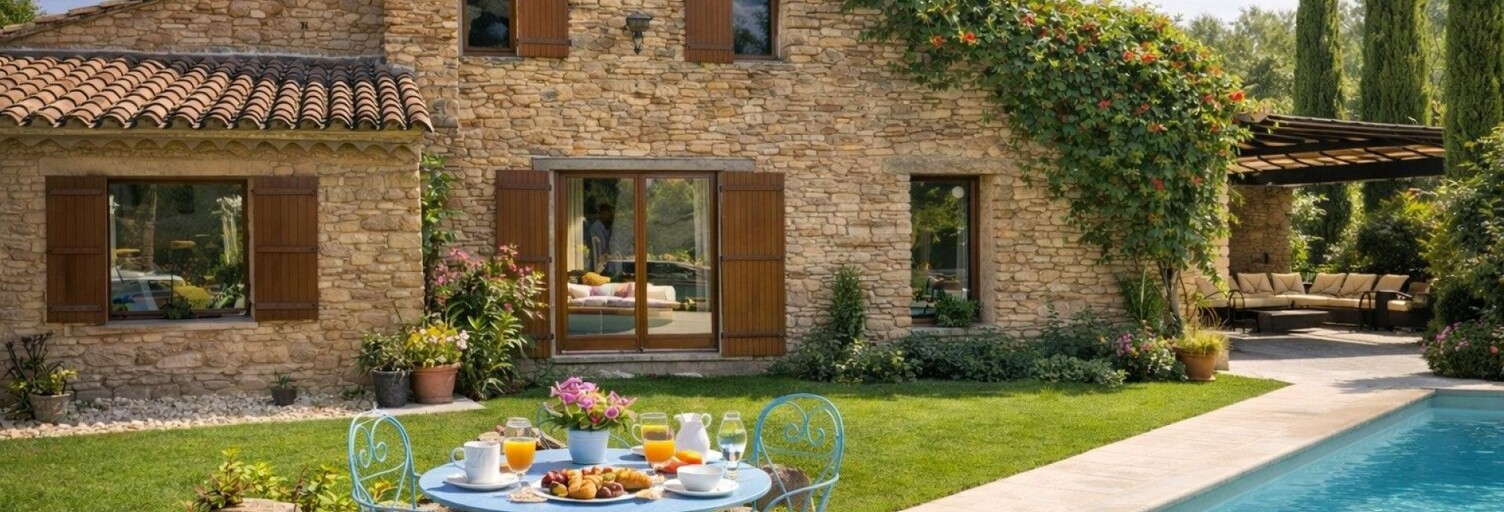 Maison 15 Pièces 328 m² à vendre à Gordes (84220)