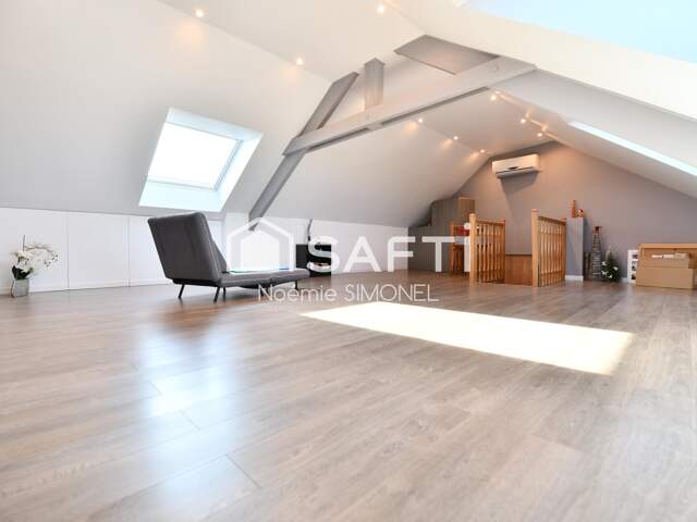 Maison familiale plus de 184 m² avec sous-sol total aménagé, système de chauffage énergie renouvelable présentant de belles prestations !!!! — photo du bien