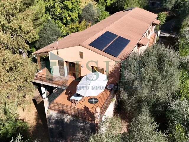 GRANDE MAISON - HAUTEUR DE NICE 9 PIECE — photo du bien
