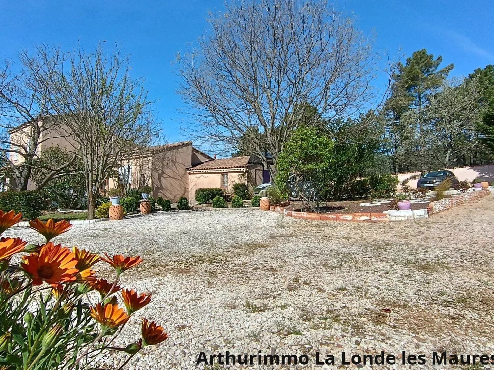 Maison 6 pièces 165 m² · à Sainte-Anastasie-sur-Issole · 165 m² · 472 500 €