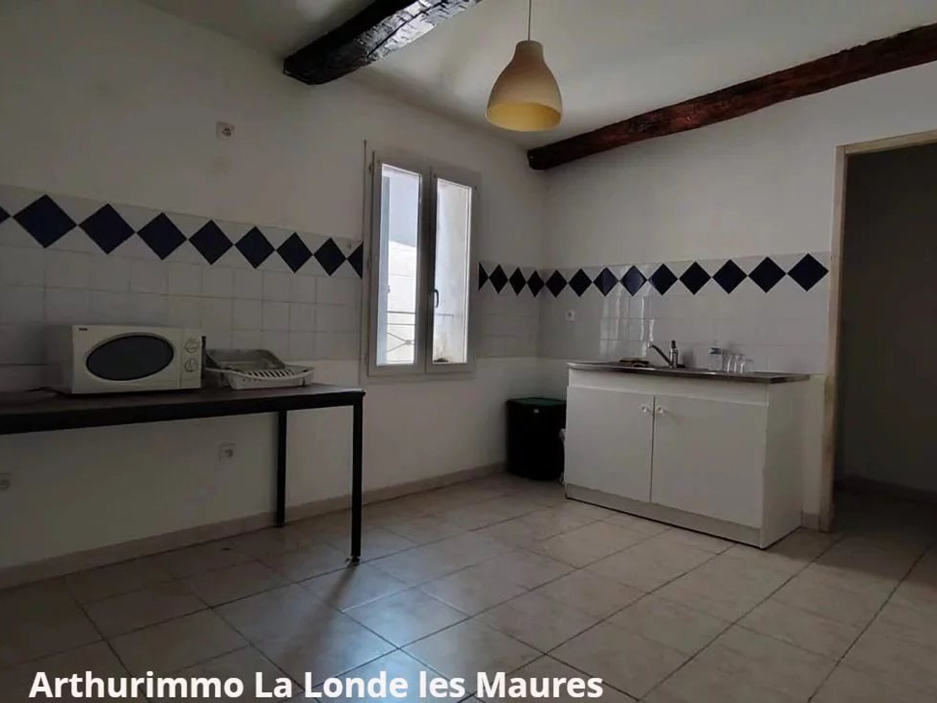 Acheter maison de 10 pièces 280 m² 254 400 € à La Roquebrussanne (83136) : une annonce Arthurimmo.com — 3