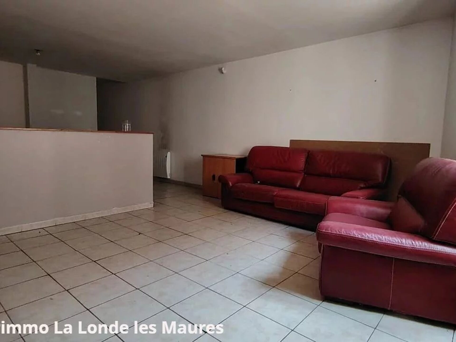 Acheter maison de 10 pièces 280 m² 254 400 € à La Roquebrussanne (83136) : une annonce Arthurimmo.com — 4