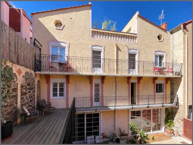 Grande demeure de caractère à 100 m de la Méditerranée  Maison Familiale ou chambres d'hôtes. — photo du bien